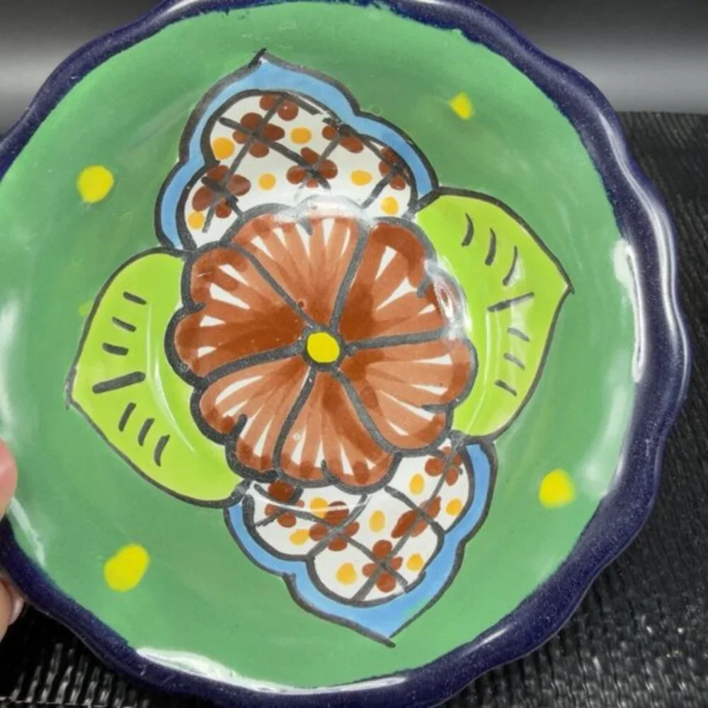 Vintage‎ Hand Made Mexico Pottery Talavera 4inch Dish Salsa Bowl Container Decor